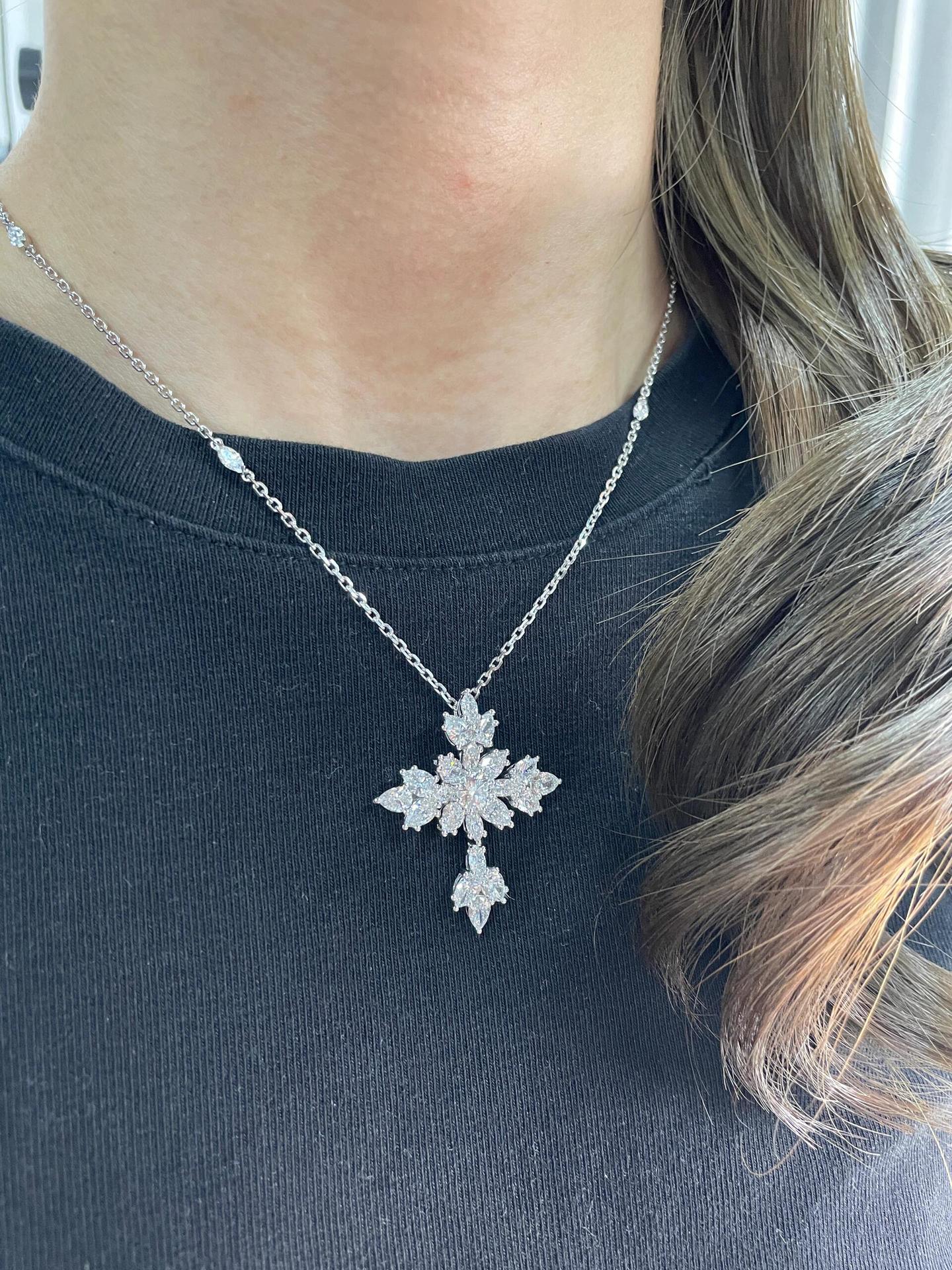 s925 silver luxury snowflake cross pendant with full diamonds