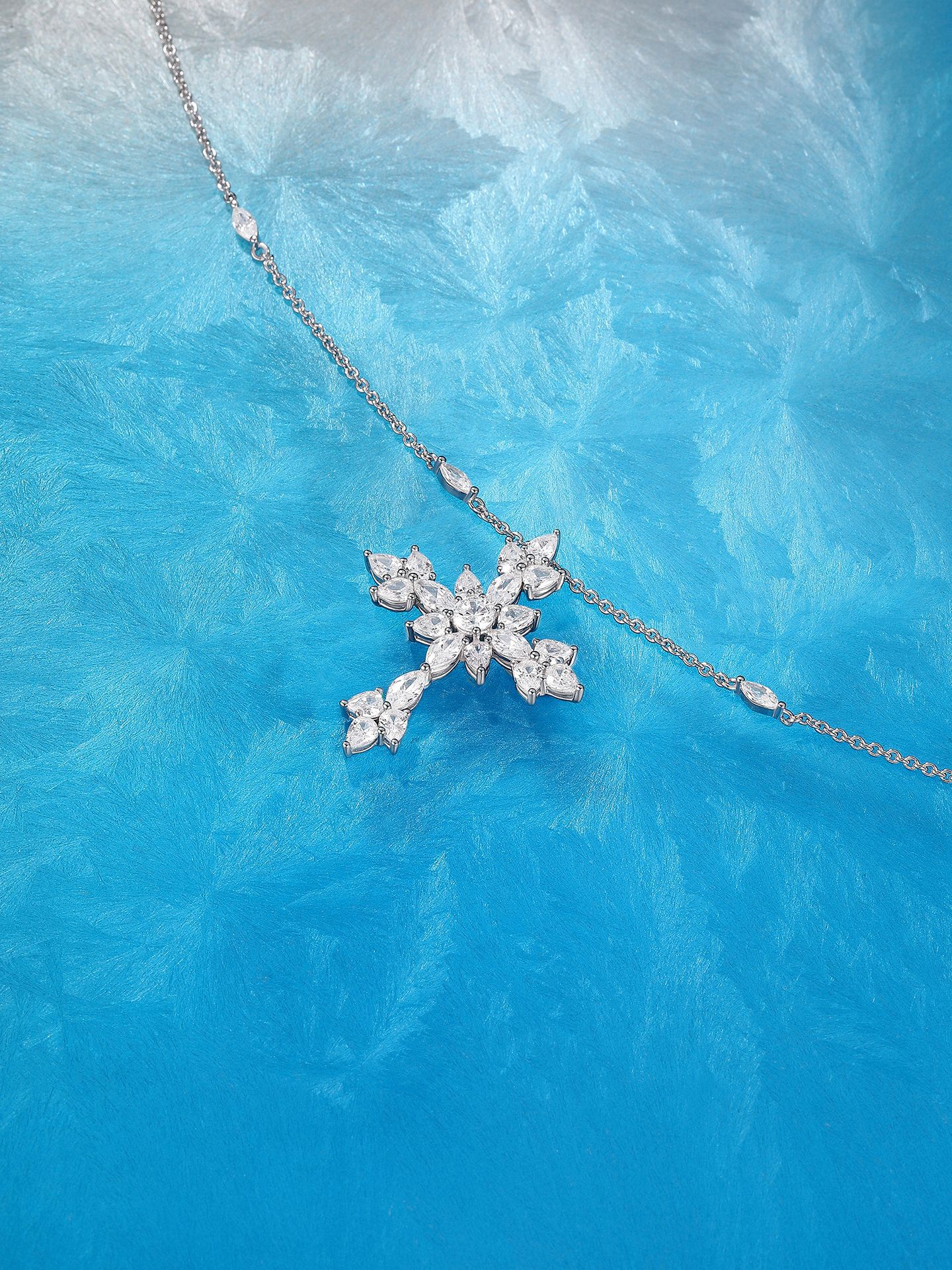 s925 silver luxury snowflake cross pendant with full diamonds